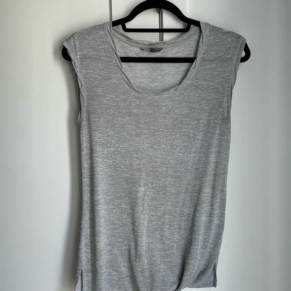 VINCE gray Top T-shirt XS -Small
